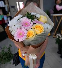Букет цветов из:  Герберы, Розы и Хризантемы в Романово