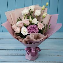 Букет цветов из:  Розы и Лизиантусы в Романово